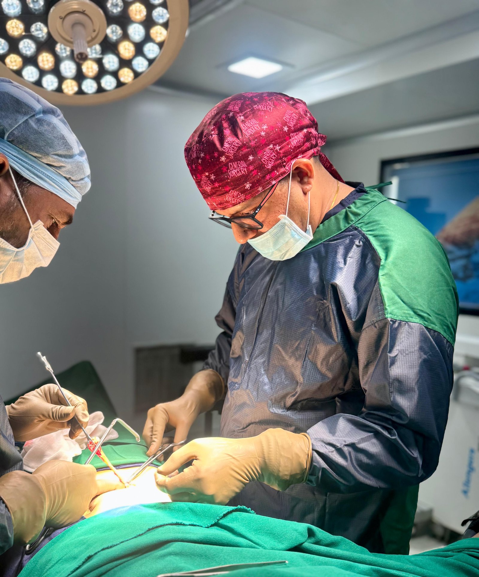 Dr Amol Mehta performing surgery